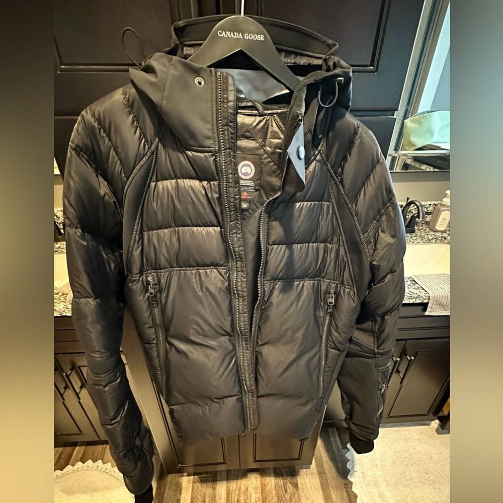 Canada Goose Hybridge Sutton Jacket Men’s Large - MSRP: $975.